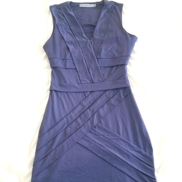 Andrew Marc Dresses & Skirts - NWOT Vneck Bodycon dress